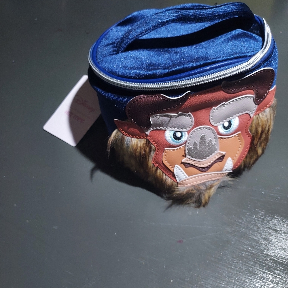 🩵2/$40 Or 3/$45 Disney beauty and the Beast makeup bag 8 inchx5.5inch